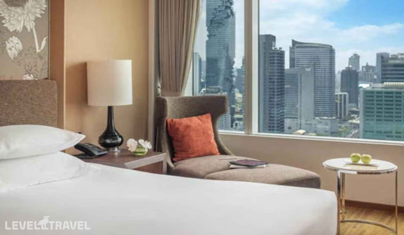 фотографии номера Двухместный номер Mahanakhon Sky Executive Superior (двуспальная кровать) отеля Eastin Grand Hotel Sathorn в Таиланд(Бангкок) - фото №3