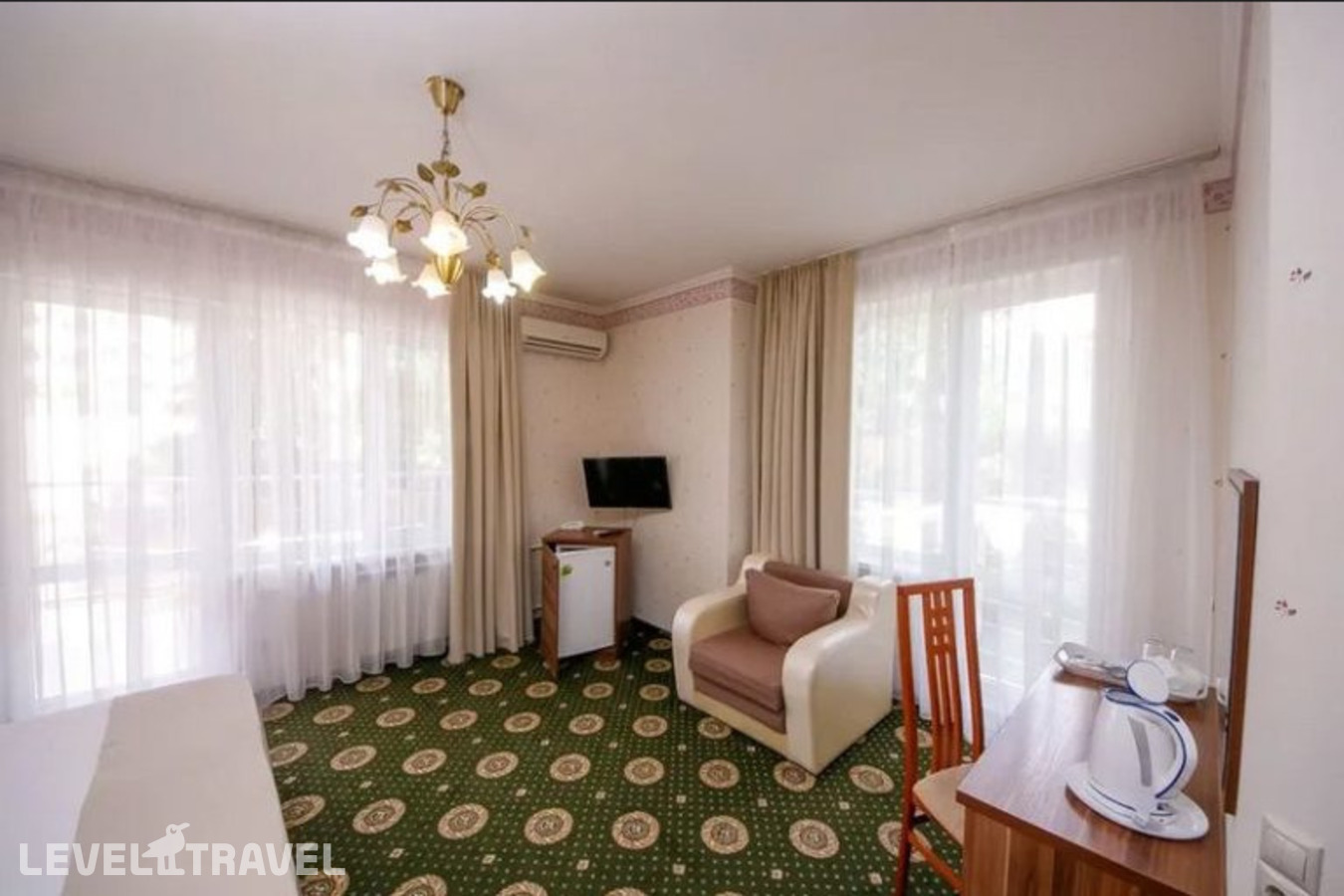 фотографии номера Полулюкс отеля Отель Феерия в Россия(Геленджик) - фото №13