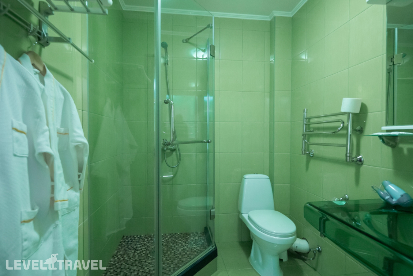 фотографии номера Двухместный полулюкс Витраж (двуспальная кровать) отеля Green Hosta Hotel в Россия(Хоста) - фото №5