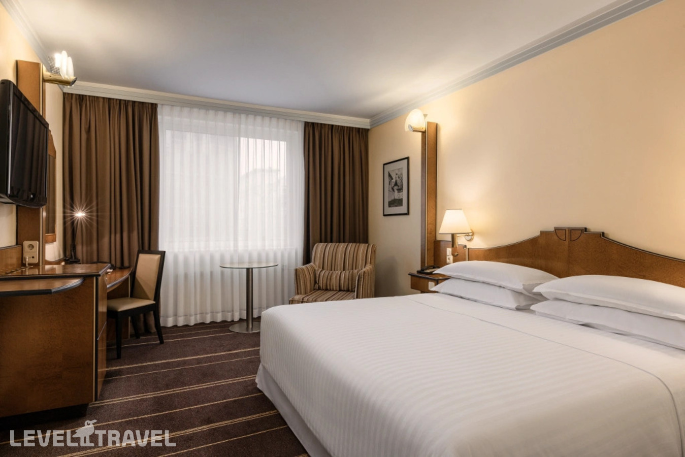 фотографии номера Номер Классический отеля Safmar Palace (Ex. Sheraton Palace Hotel Moscow) в Россия(Центральный административный округ (ЦАО)) - фото №1