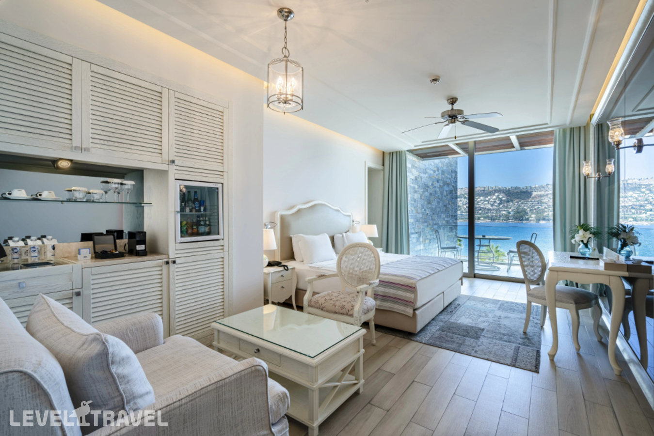 фотографии номера Люкс Exclusive with Living Room с видом на море отеля Mivara Luxury Resort & Spa в Турция(Гюндоган) - фото №1