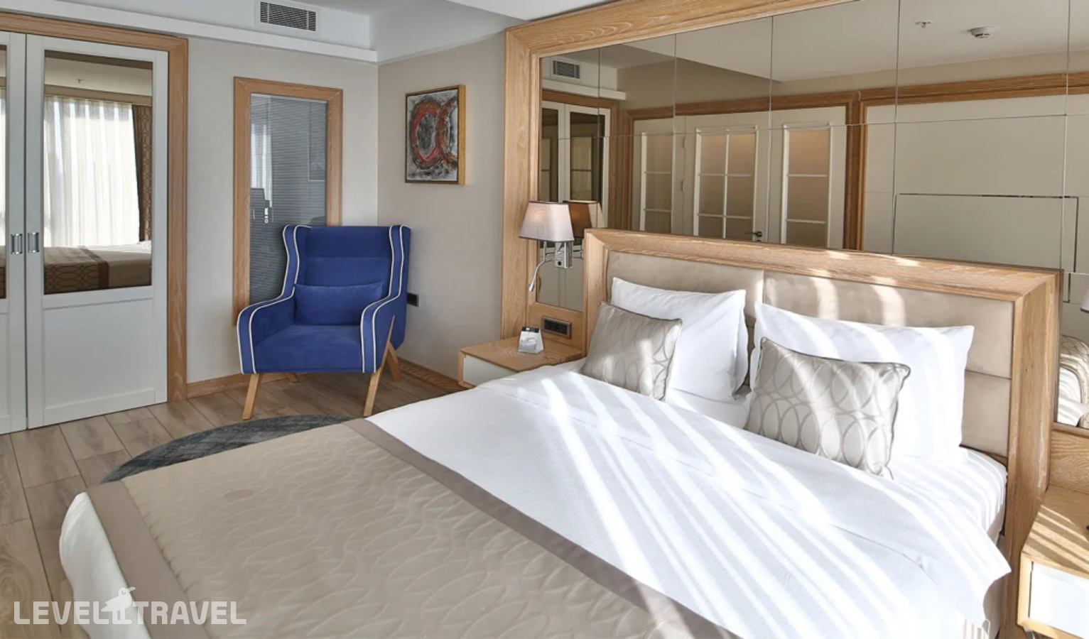 фотографии номера Люкс Panaromic 1+1 Selection отеля Bof Hotels Ceo Suites Atasehir в Турция(Аташехир) - фото №2