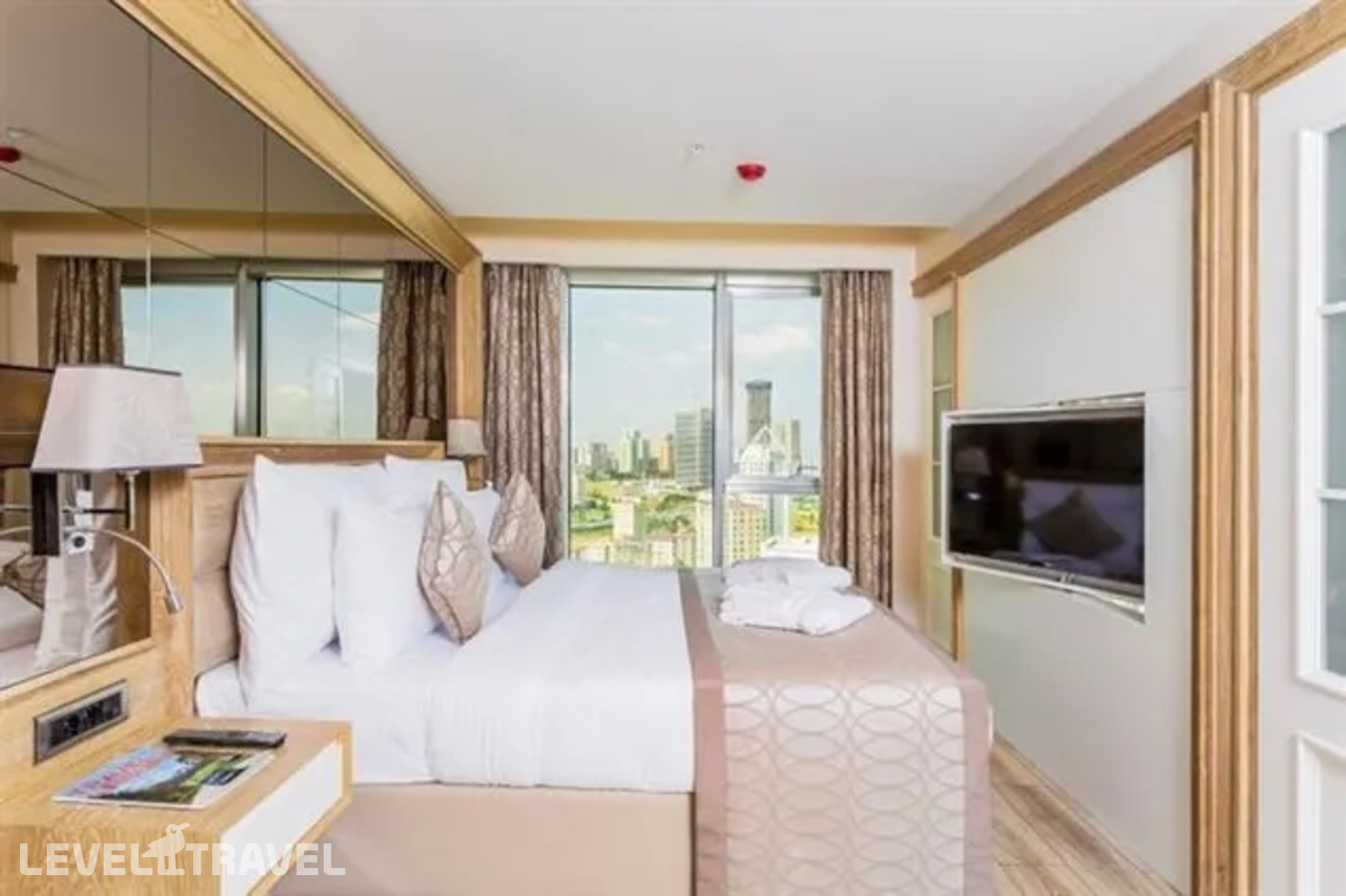 фотографии номера Люкс Panaromic 1+1 Comfort отеля Bof Hotels Ceo Suites Atasehir в Турция(Аташехир) - фото №1