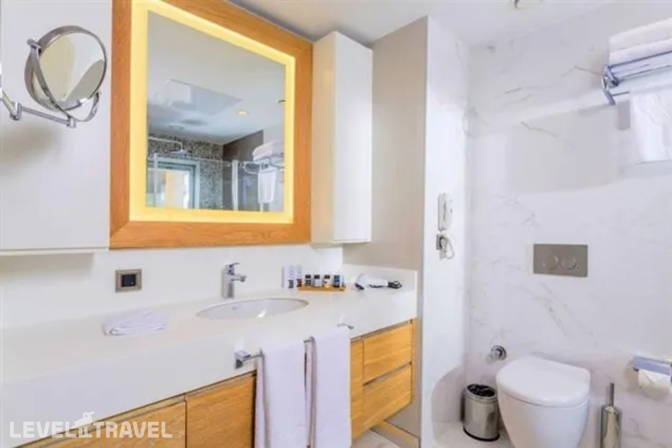 фотографии номера Люкс Panaromic 1+1 Comfort отеля Bof Hotels Ceo Suites Atasehir в Турция(Аташехир) - фото №6