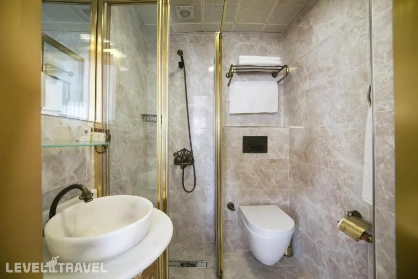фотографии номера Двухместный номер Economy (No View) (двуспальная кровать) отеля White Monarch Hotel в Турция(Шишли) - фото №6