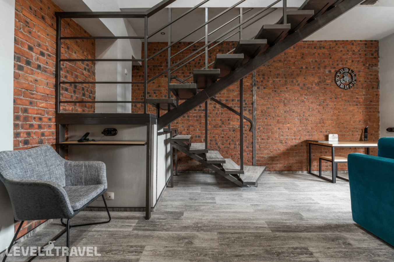 фотографии номера Двухместный номер высшей категории LUXE LOFT (двуспальная кровать) отеля Hunnu (Хунну) в Россия(Улан-Удэ) - фото №3