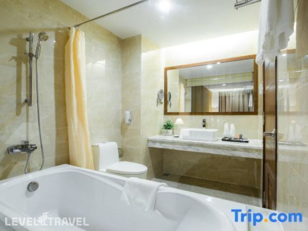 фотографии номера Делюкс отеля Muong Thanh Grand Nha Trang Hotel в Вьетнам(Нячанг) - фото №18