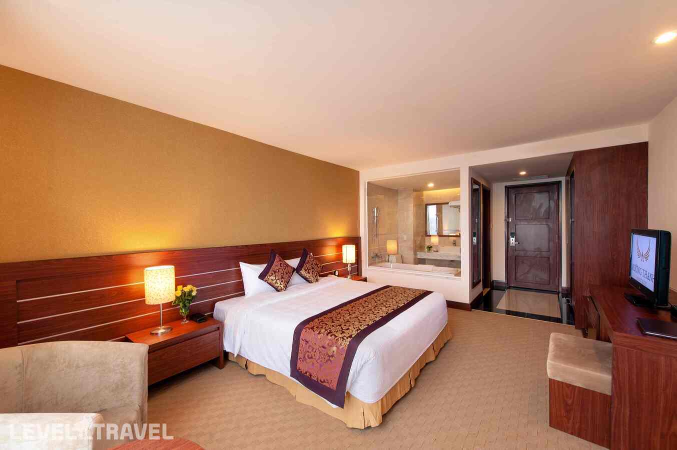 фотографии номера Делюкс с видом на горы отеля Muong Thanh Grand Nha Trang Hotel в Вьетнам(Нячанг) - фото №1