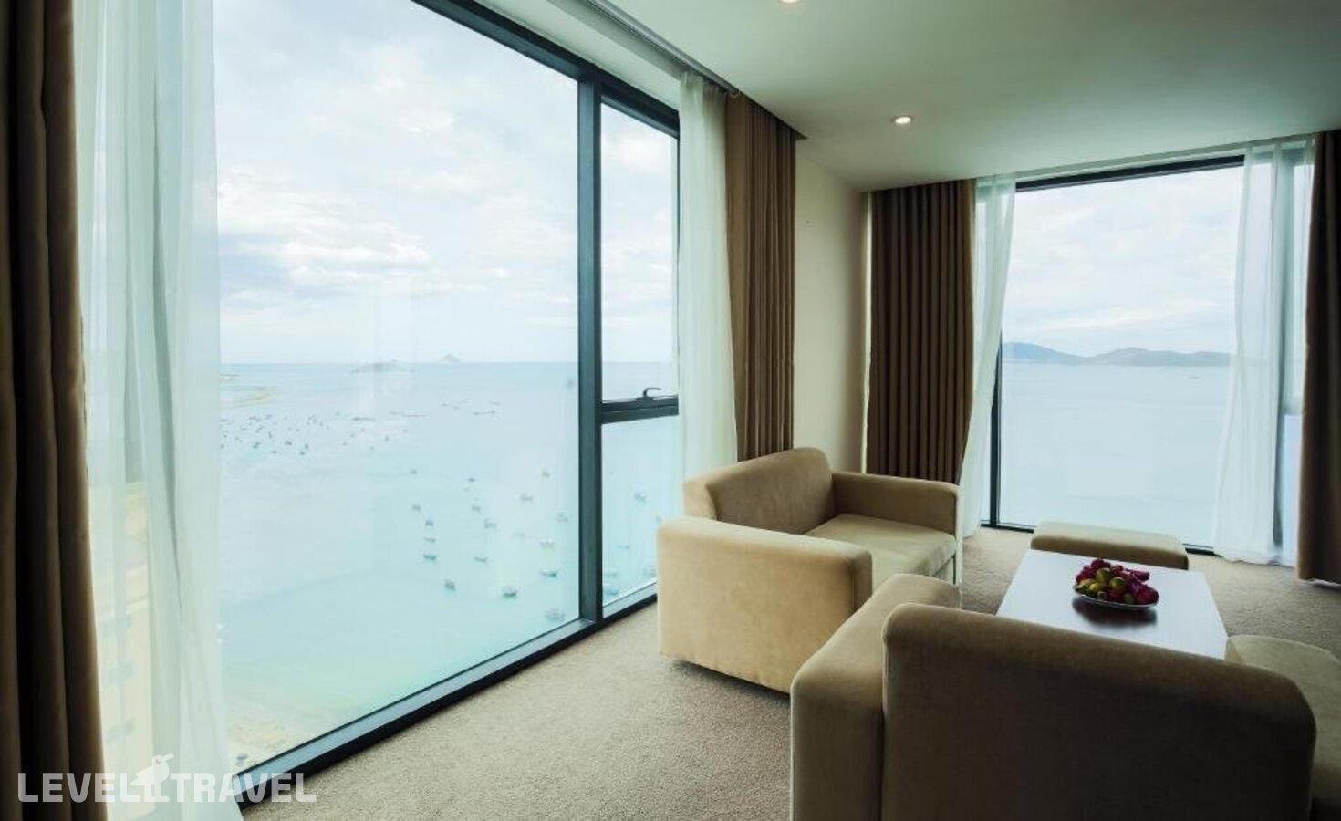 фотографии номера Представительский люкс отеля Muong Thanh Grand Nha Trang Hotel в Вьетнам(Нячанг) - фото №9