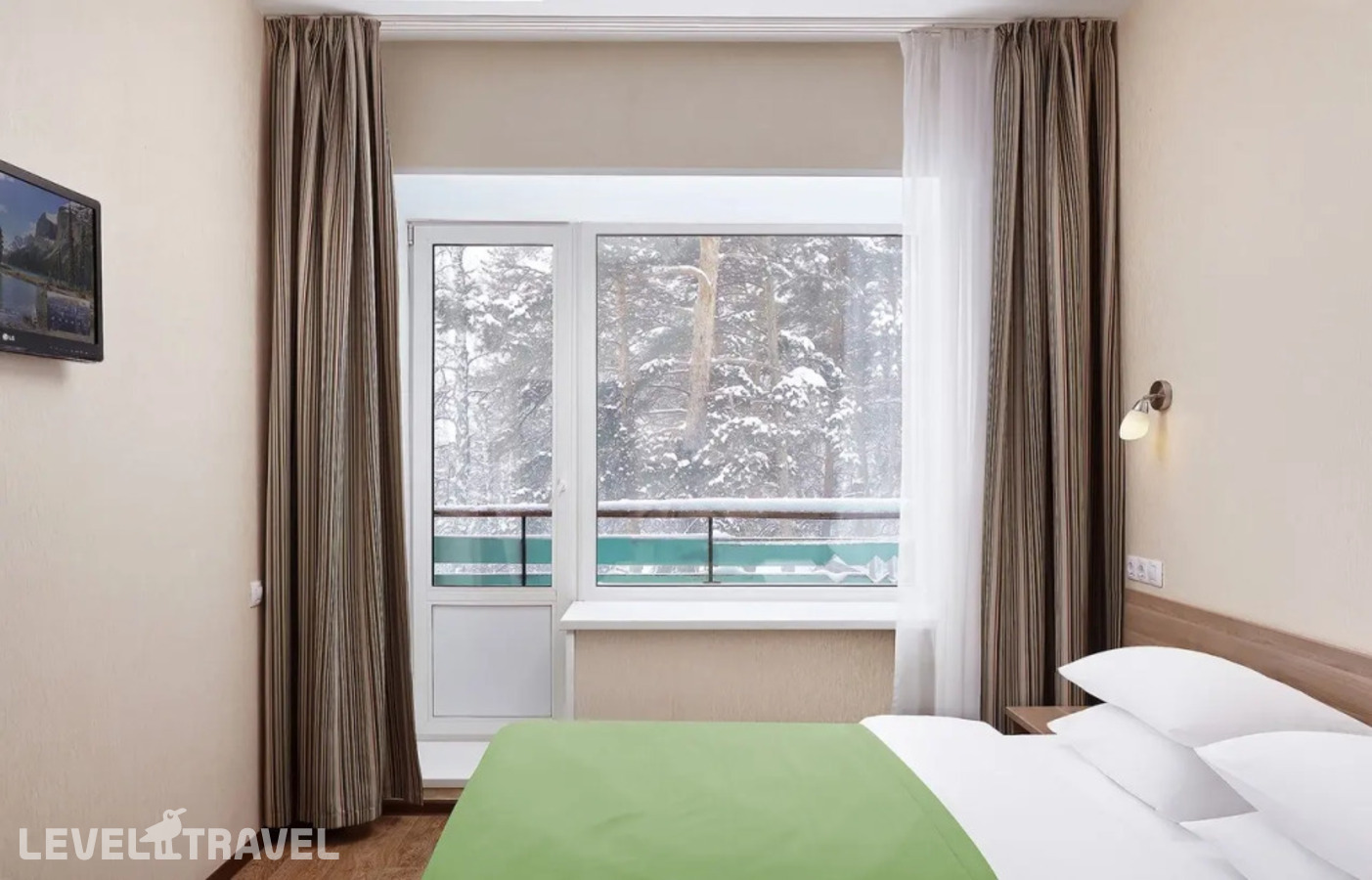 фотографии номера Двухместный номер Comfort (корпус 8) (двуспальная кровать) отеля Семейный Курорт Утес в Россия(Чебаркуль) - фото №3