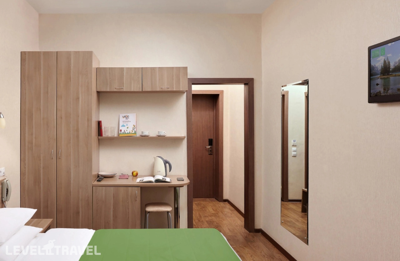 фотографии номера Двухместный номер Comfort (корпус 8) (двуспальная кровать) отеля Семейный Курорт Утес в Россия(Чебаркуль) - фото №2