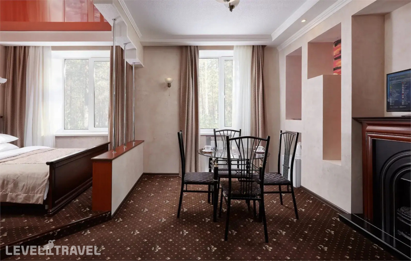 фотографии номера Двухместный номер Comfort (корпус 2) (двуспальная кровать) отеля Семейный Курорт Утес в Россия(Чебаркуль) - фото №4