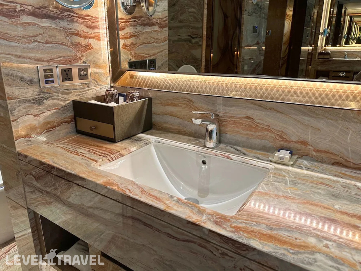 фотографии номера Двухместный номер Vaperse Business (двуспальная кровать) отеля Guangzhou Vaperse Hotel Zhujiang Newtown в Китай(Гуанчжоу) - фото №7