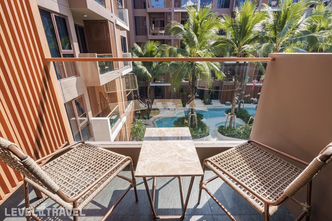 фотографии номера Делюкс с видом на бассейн отеля The Marin Phuket в Таиланд(Камала Бич) - фото №14