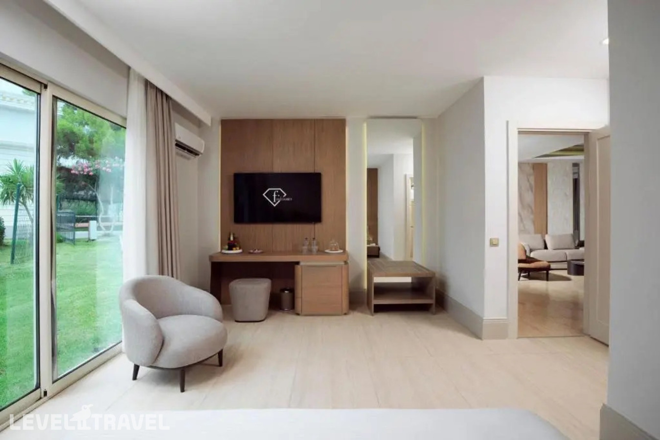 фотографии номера Вилла Aphel доступ в бассейн с 2 комнатами отеля Fashiontv Luxe Resort (Ex. Amara Luxury Resort & Villas) в Турция(Гёйнюк) - фото №10