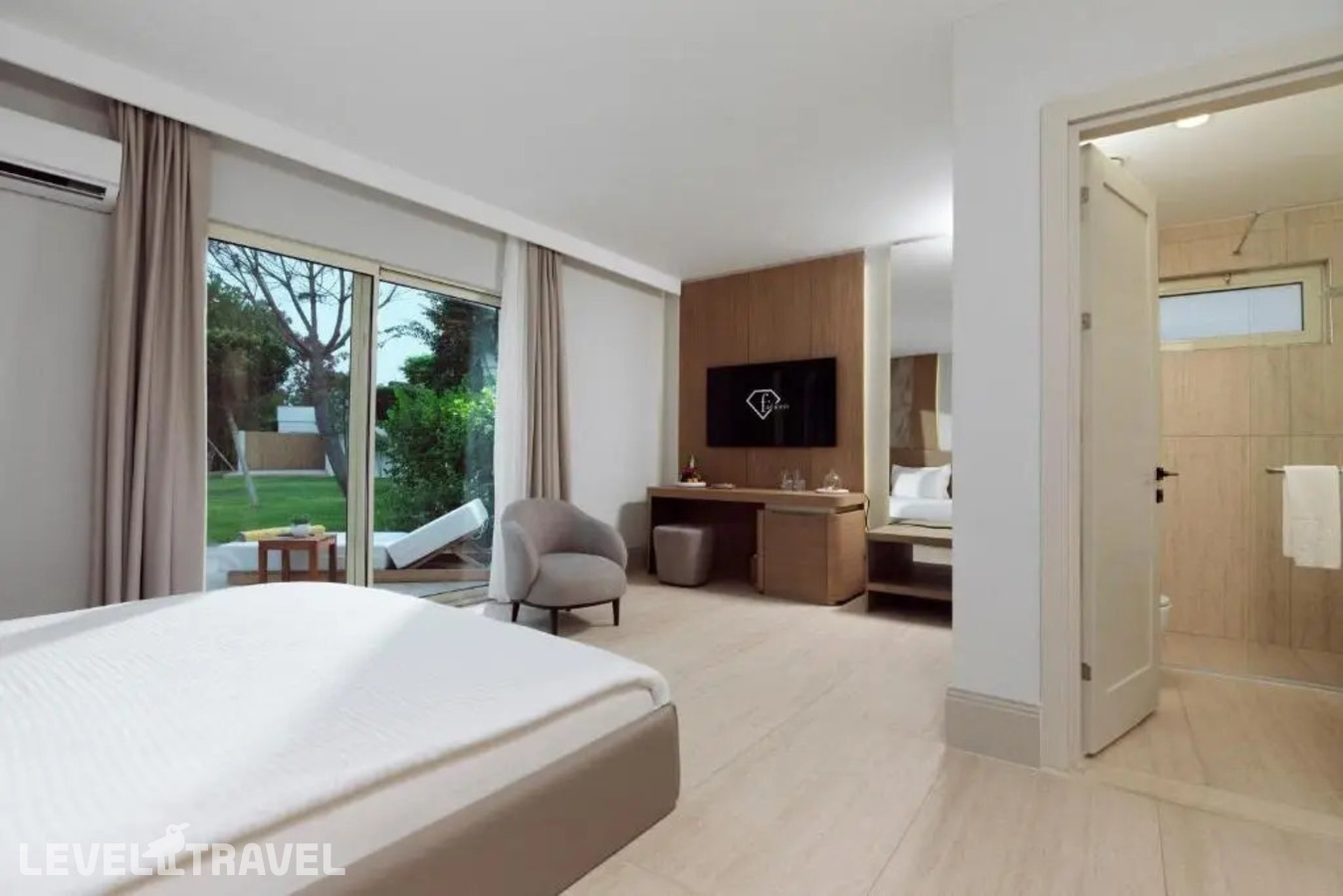 фотографии номера Вилла Aphel доступ в бассейн с 2 комнатами отеля Fashiontv Luxe Resort (Ex. Amara Luxury Resort & Villas) в Турция(Гёйнюк) - фото №9