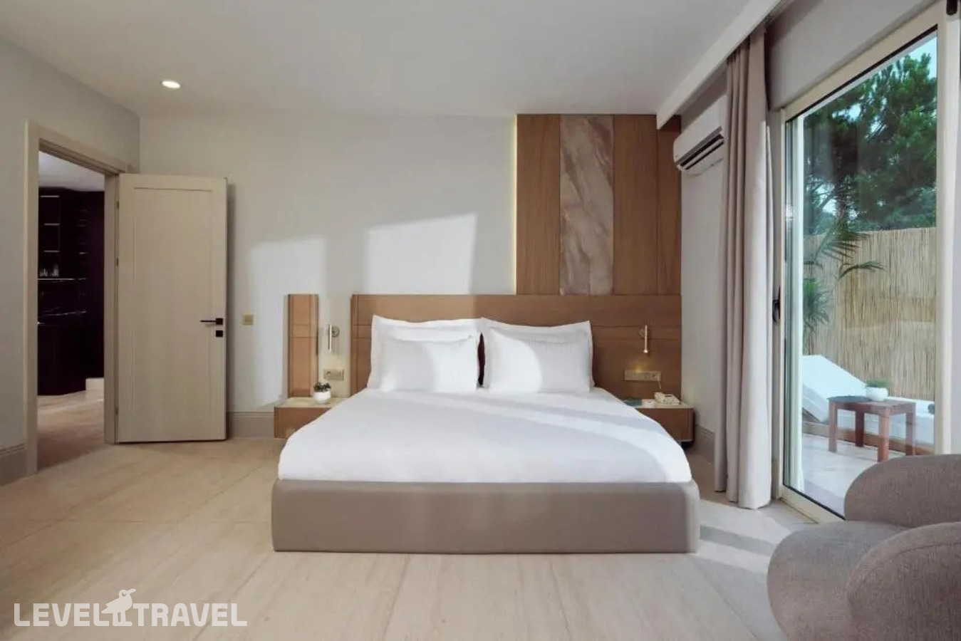 фотографии номера Вилла Aphel доступ в бассейн с 2 комнатами отеля Fashiontv Luxe Resort (Ex. Amara Luxury Resort & Villas) в Турция(Гёйнюк) - фото №5