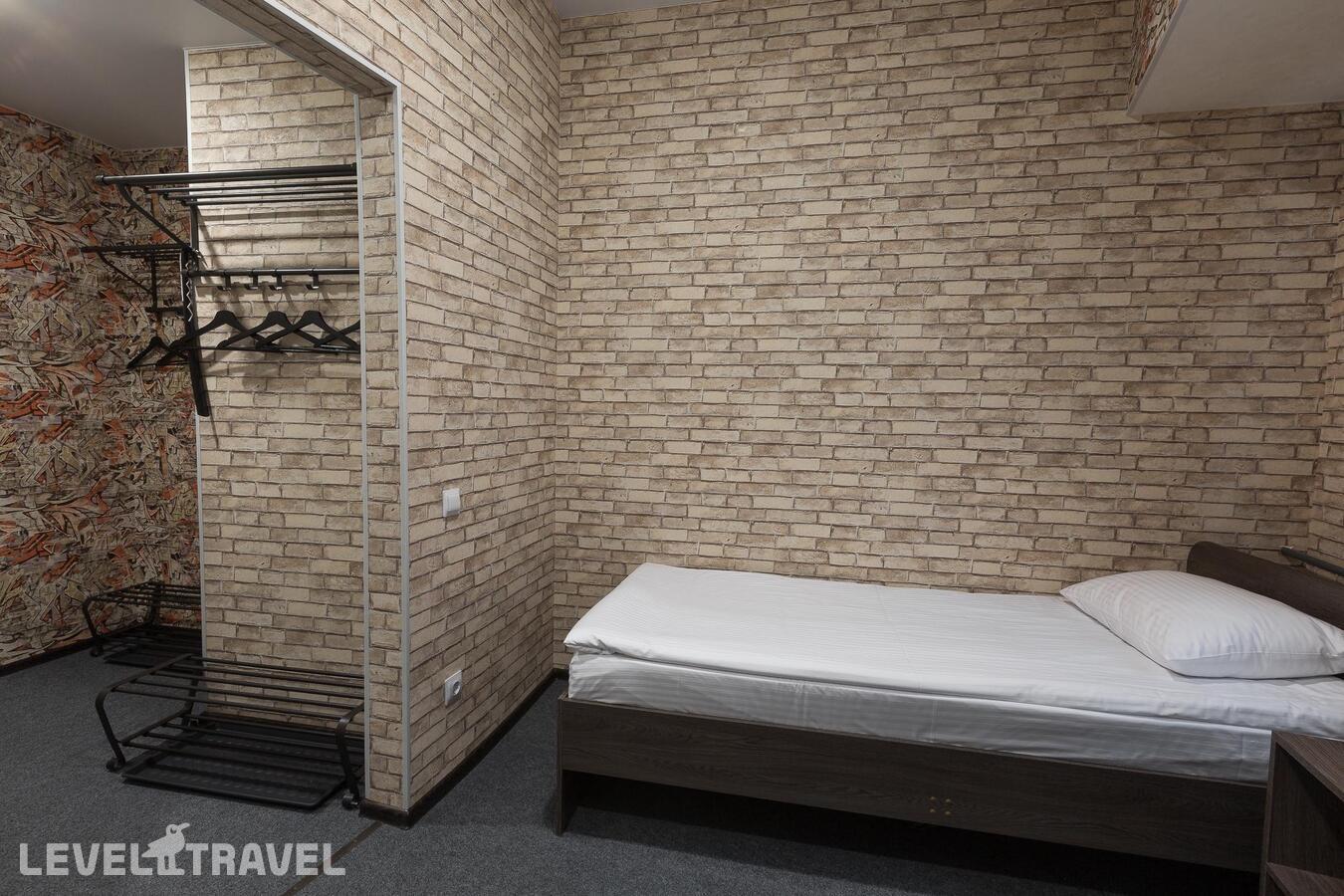 фотографии номера Стандартный (две односпальные кровати) отеля Отель Домна в Россия(Новокузнецк) - фото №3