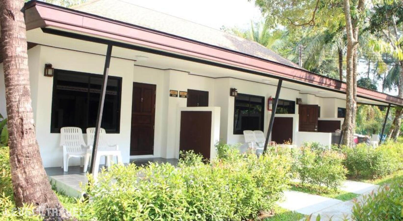фотографии номера Гранд Делюкс Oriental (две односпальные кровати) отеля Nai Yang Beach Resort в Таиланд(Най Янг Бич) - фото №3