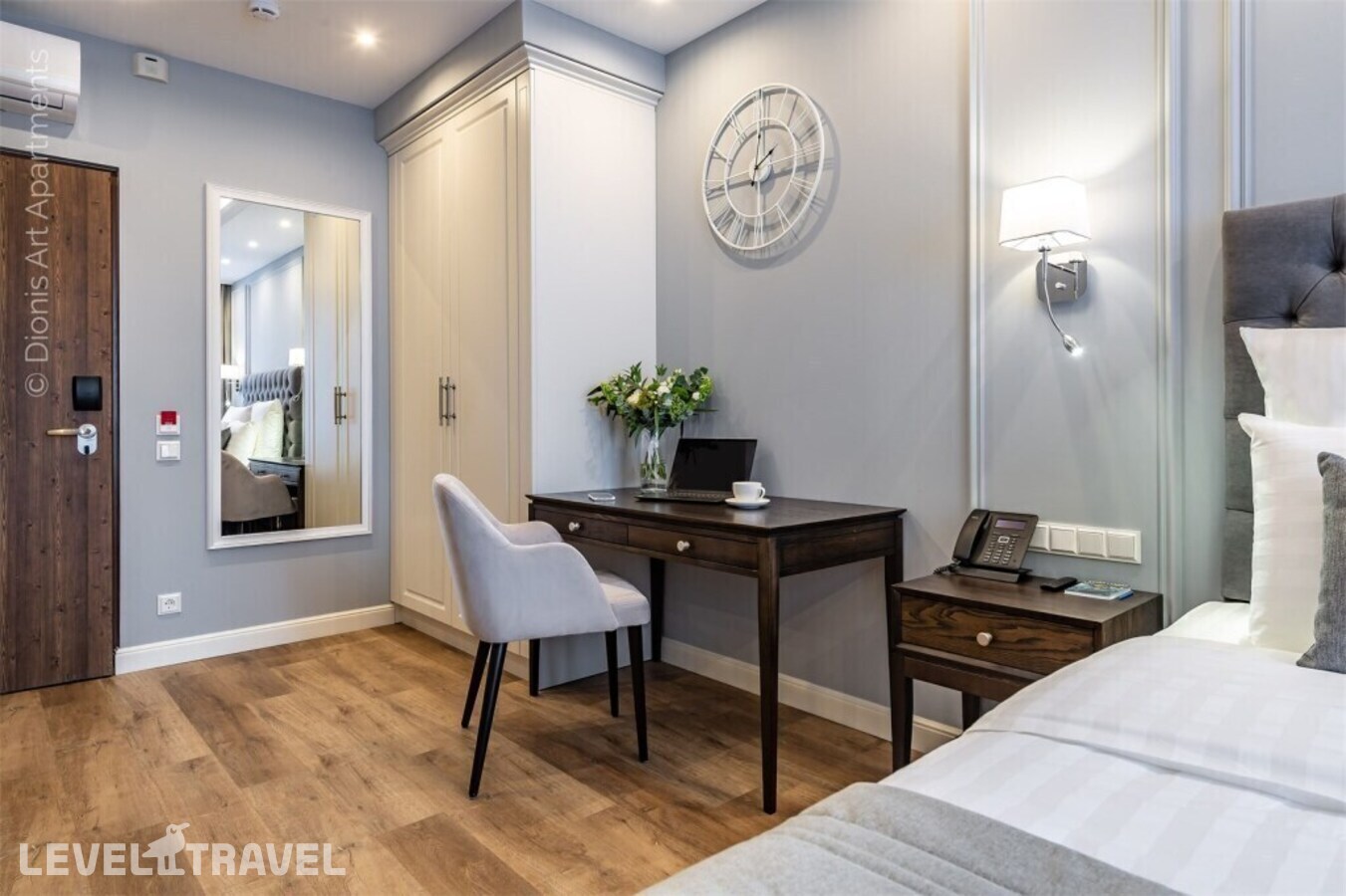 фотографии номера Апартаменты (двуспальная кровать) отеля Dionis Art Apartments в Россия(Центральный район) - фото №2