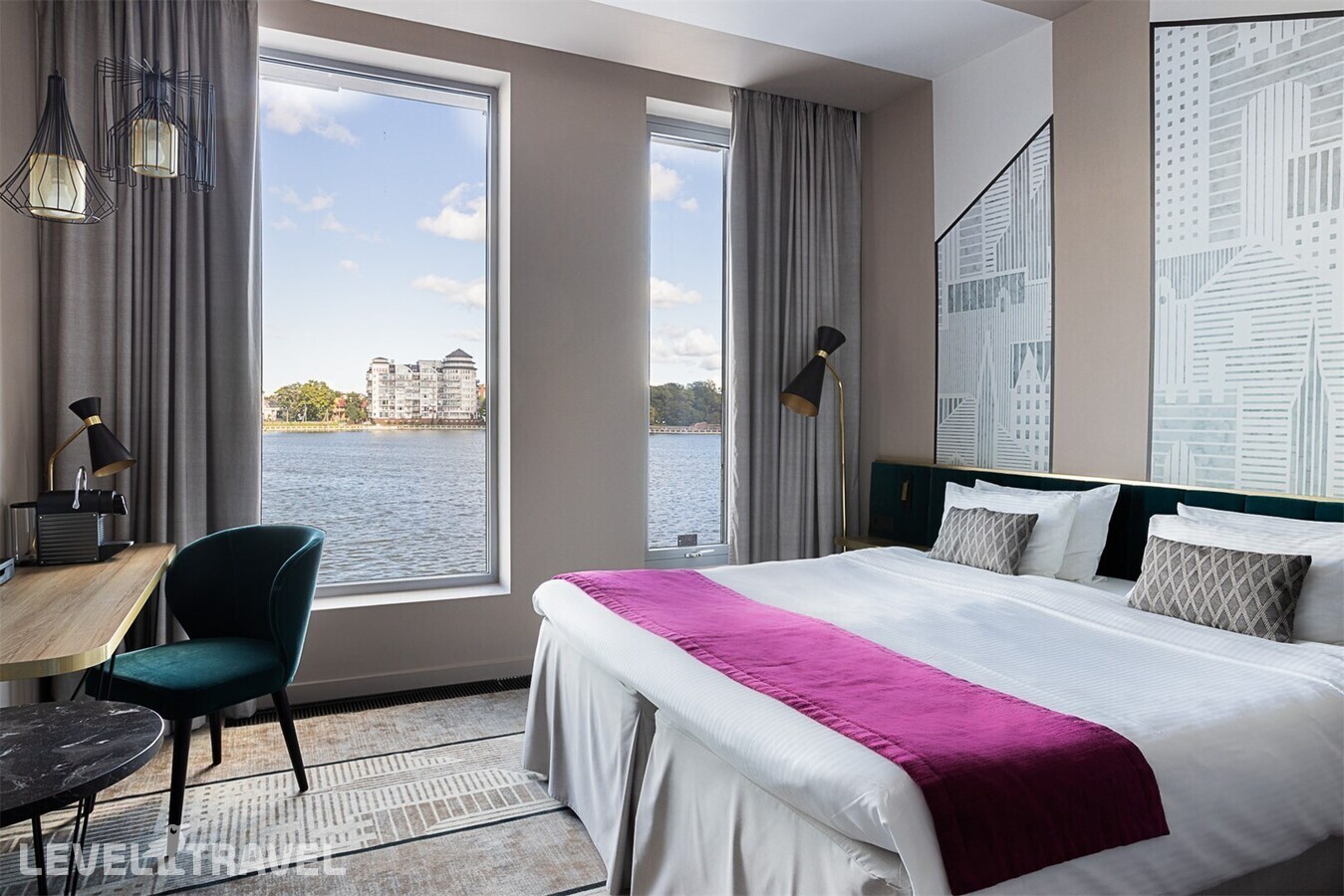 фотографии номера Стандартный с видом на озеро отеля Mercure Калининград в Россия(Калининград) - фото №1