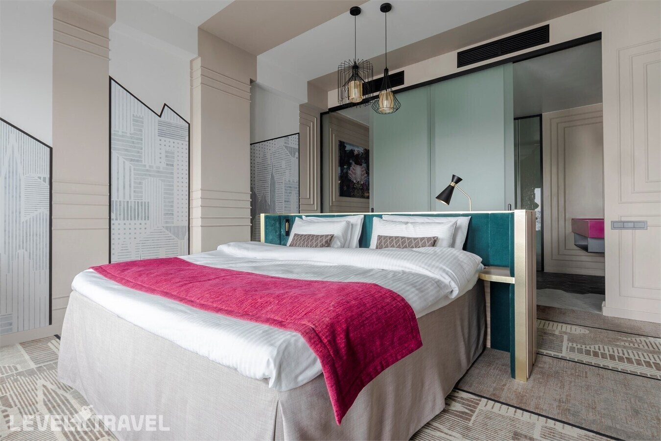 фотографии номера Люкс с видом на озеро отеля Mercure Калининград в Россия(Калининград) - фото №1