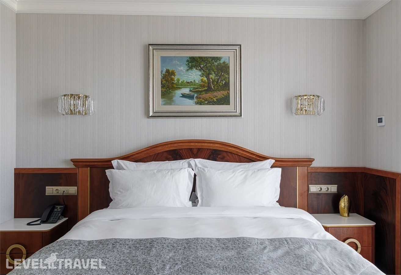фотографии номера ЛЮКС -3х комнатный отеля Санаторий Одиссея в Россия(Лазаревское) - фото №3
