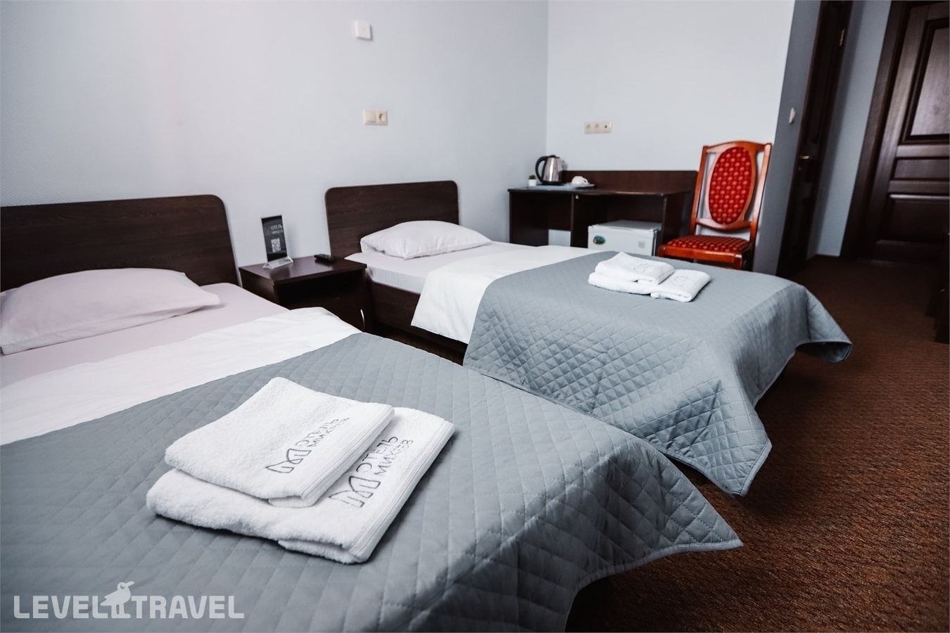 фотографии номера Стандартный номер отеля Михеев На Молодежной (Бывш. Урарту) в Россия(Тюмень) - фото №2