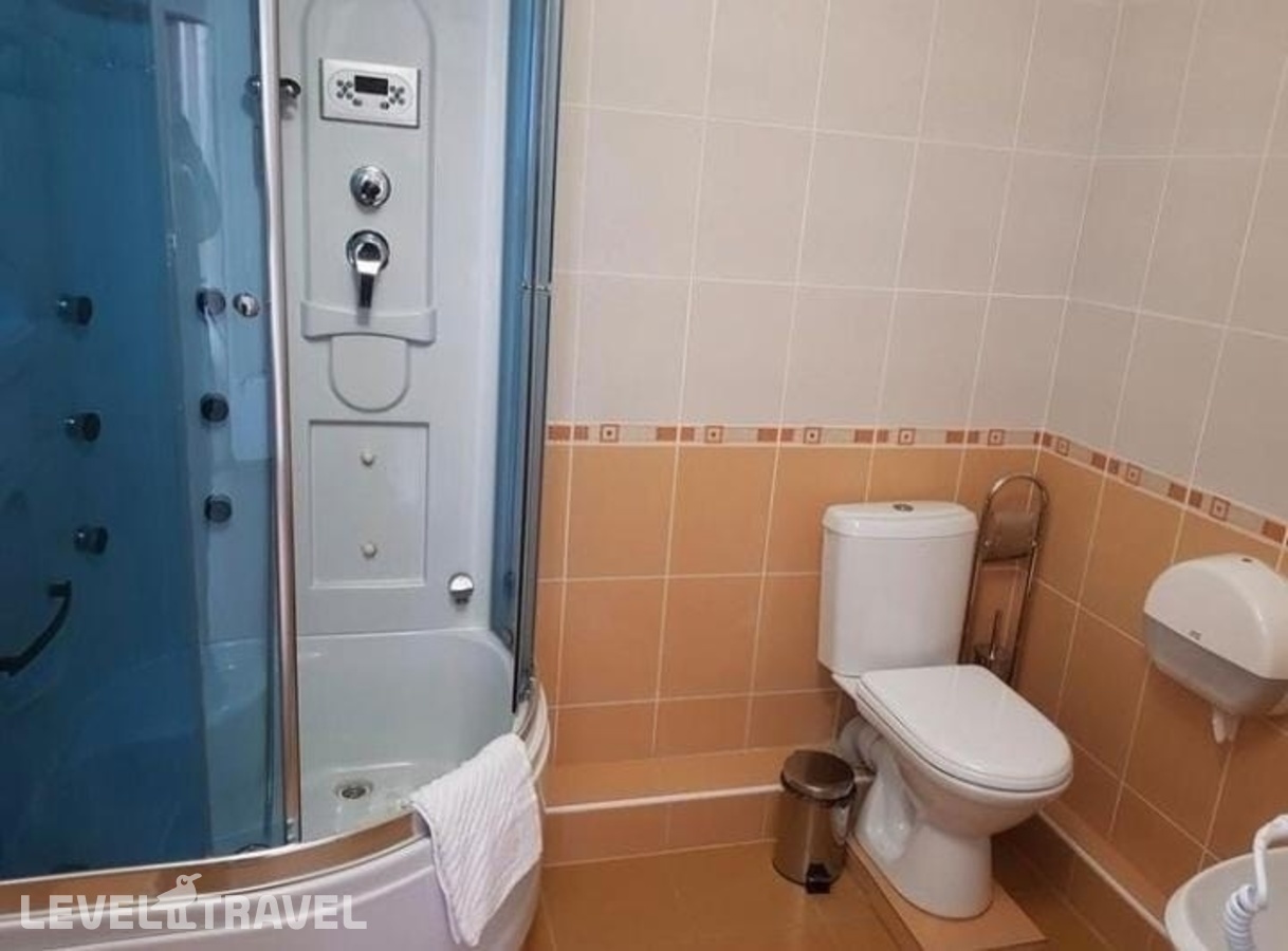 фотографии номера Семейный номер отеля Атлантида в Россия(Ессентуки) - фото №5