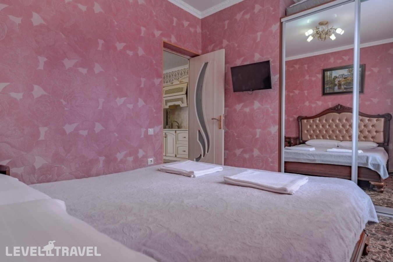 фотографии номера Улучшенные апартаменты отеля Sirius Guest House в Россия(Адлер) - фото №5