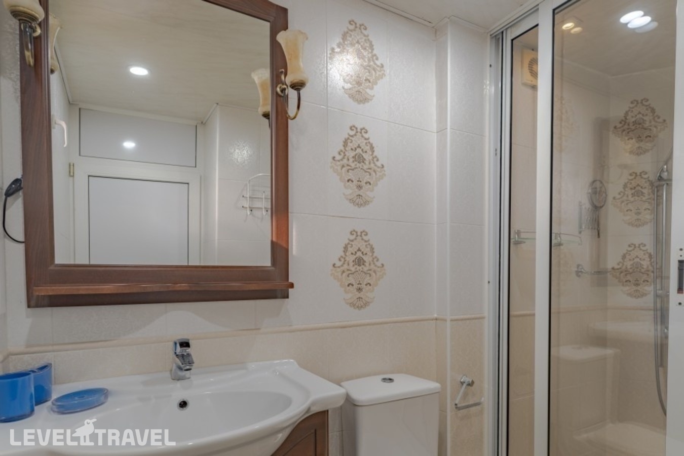 фотографии номера Трехместный Улучшенный с кухней отеля Sirius Guest House в Россия(Адлер) - фото №8
