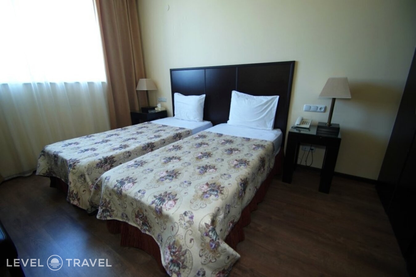 фотографии номера Экономичный номер отеля Bomo Regineh Hotel в Армения(Ереван) - фото №1