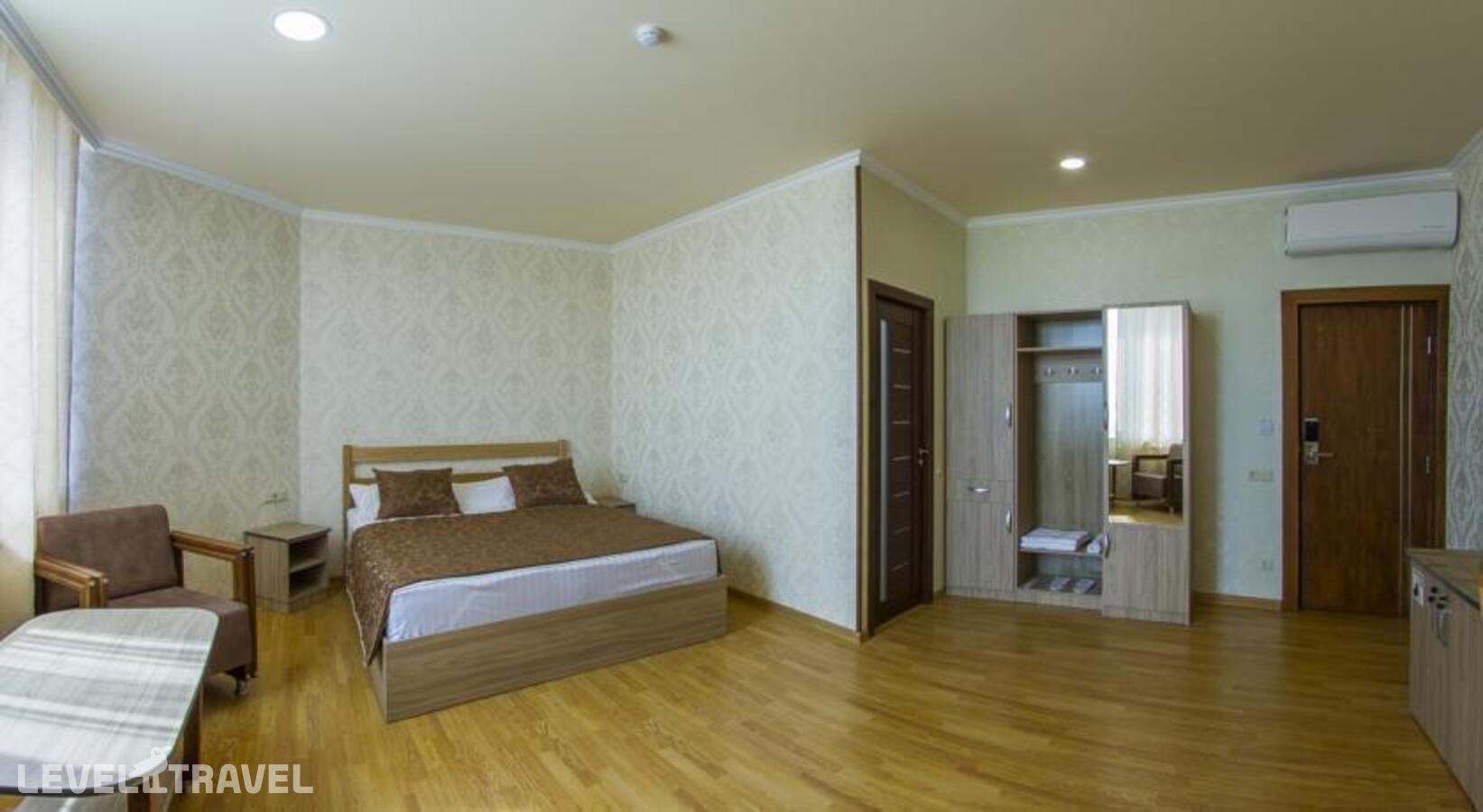 фотографии номера Улучшенный номер отеля Inga Hotel Yerevan в Армения(Ереван) - фото №1
