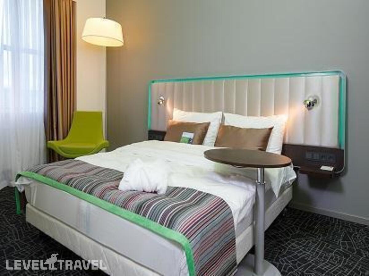 фотографии номера Люкс отеля Park Inn by Radisson Novokuznetsk (Парк Инн Рэдиссон Новокузнецк) в Россия(Новокузнецк) - фото №1