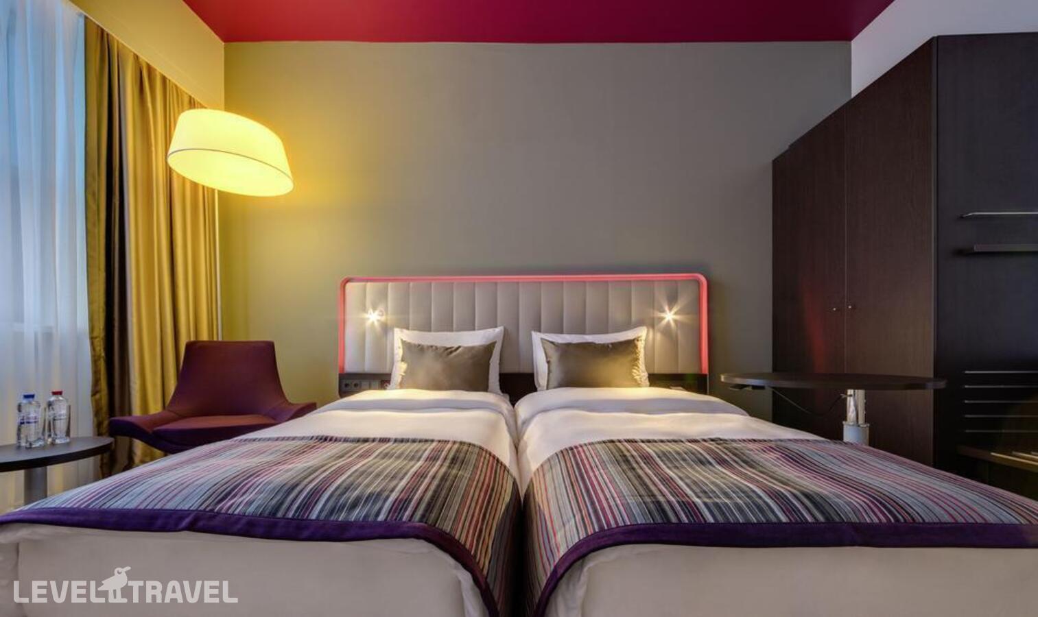 фотографии номера Стандартный (две односпальные кровати) отеля Park Inn by Radisson Novokuznetsk (Парк Инн Рэдиссон Новокузнецк) в Россия(Новокузнецк) - фото №1