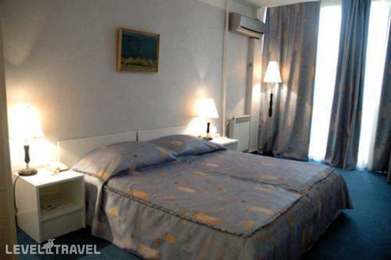 фотографии номера Стандартный номер отеля Shirak Hotel в Армения(Ереван) - фото №2