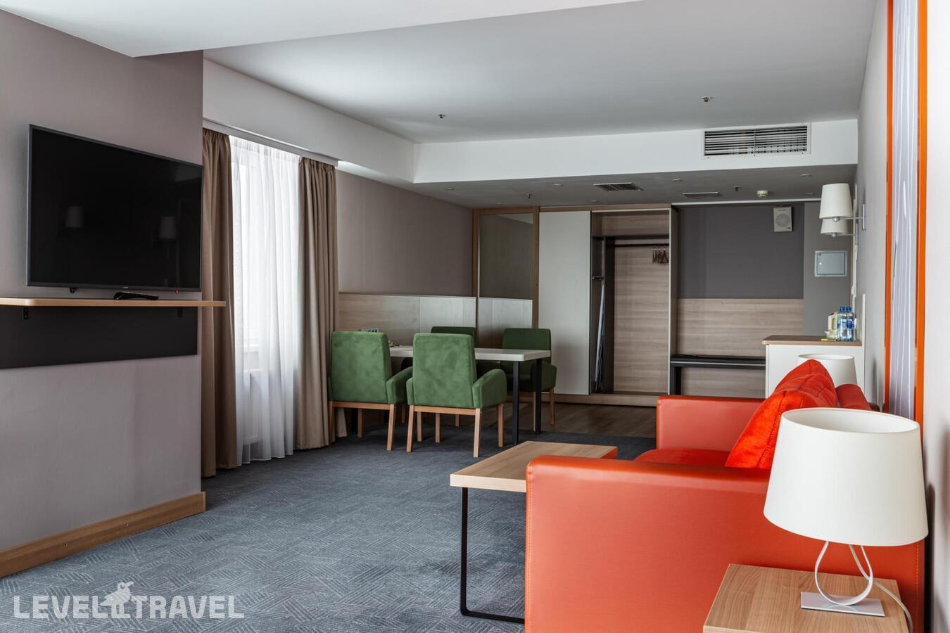 фотографии номера Апартаменты люкс отеля Московские Ворота (Бывш. Holiday Inn Московские Ворота) в Россия(Московский район) - фото №11