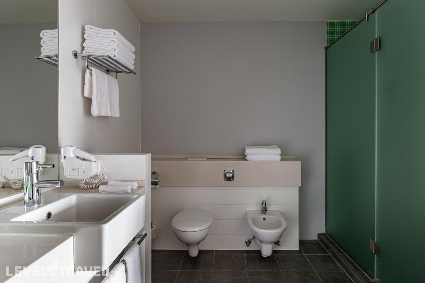 фотографии номера Апартаменты люкс отеля Московские Ворота (Бывш. Holiday Inn Московские Ворота) в Россия(Московский район) - фото №19