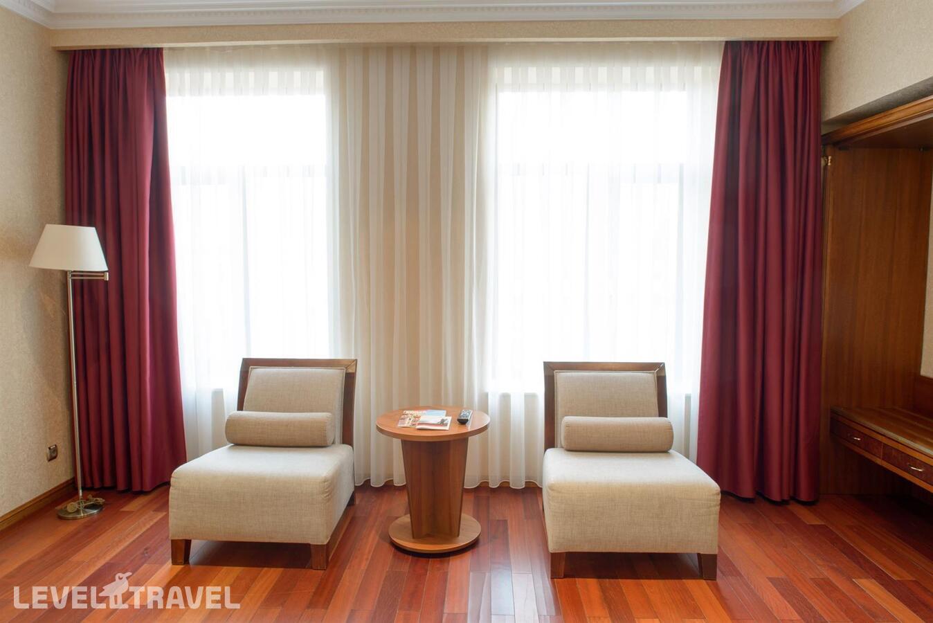 фотографии номера Люкс отеля Crowne Plaza Minsk Hotel в Беларусь(Минск) - фото №3