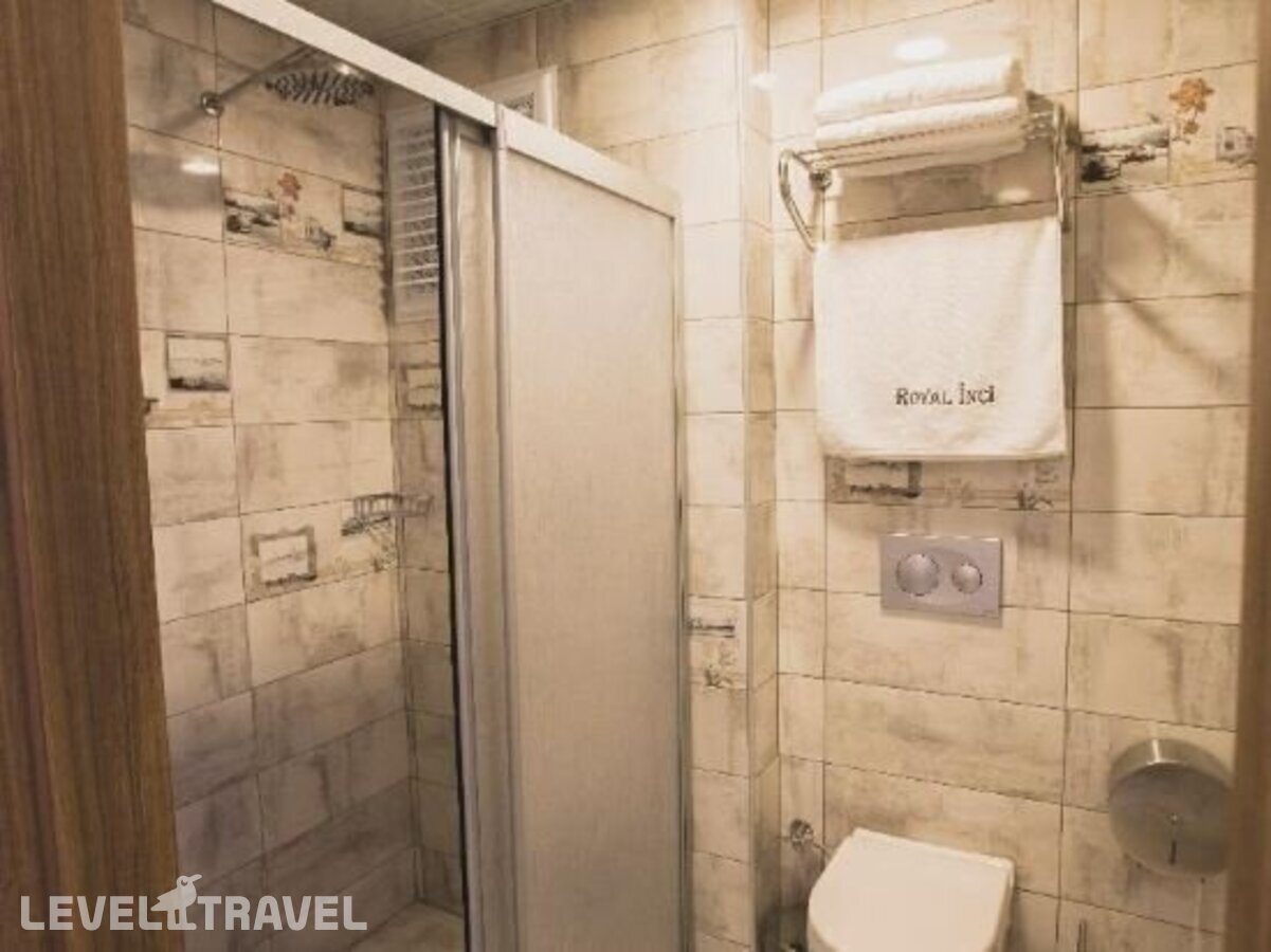 фотографии номера Делюкс отеля Royal Inci Airport Hotel в Турция(Кючюкчекмедже) - фото №8