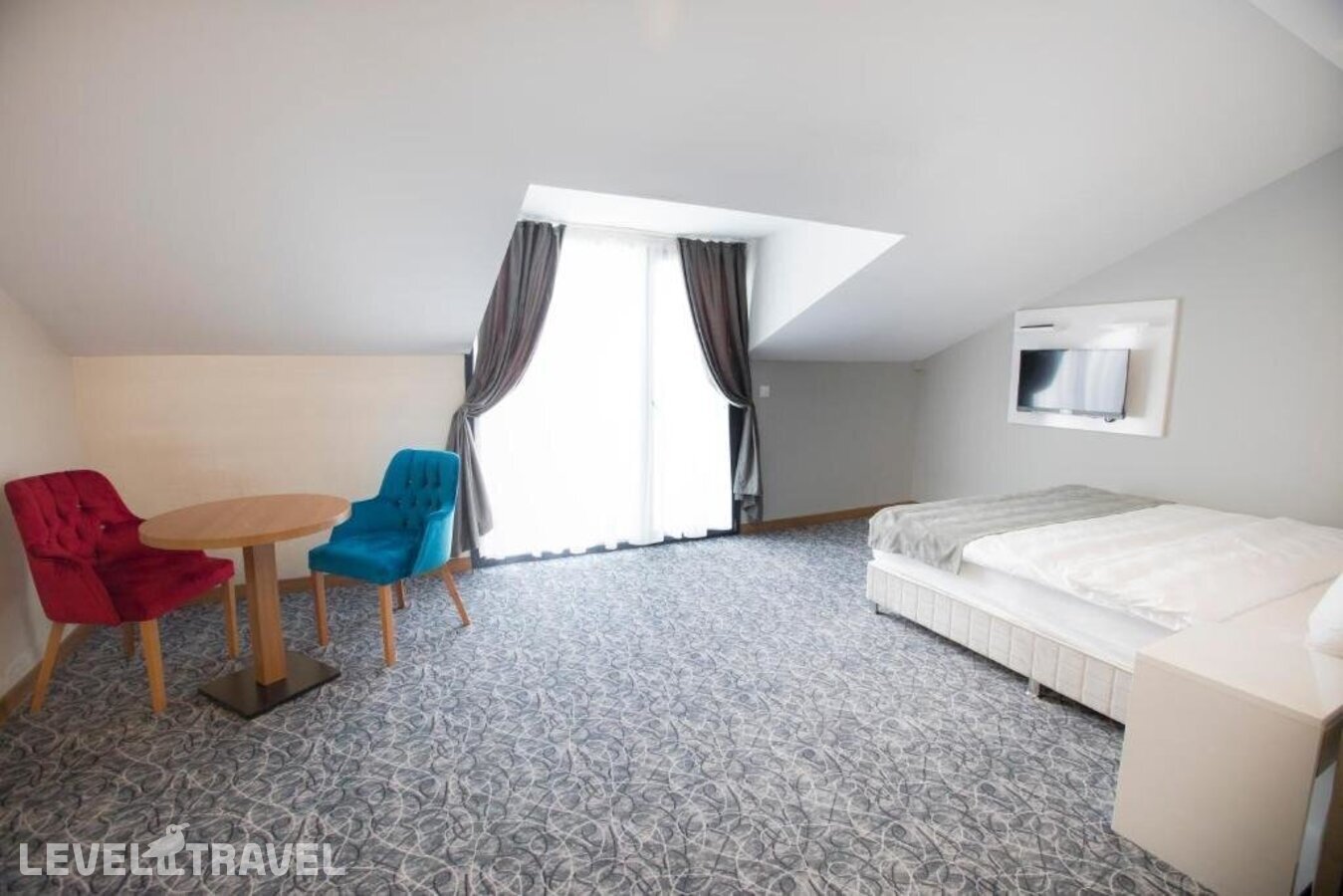 фотографии номера Семейный роскошный люкс отеля Royal Inci Airport Hotel в Турция(Кючюкчекмедже) - фото №24