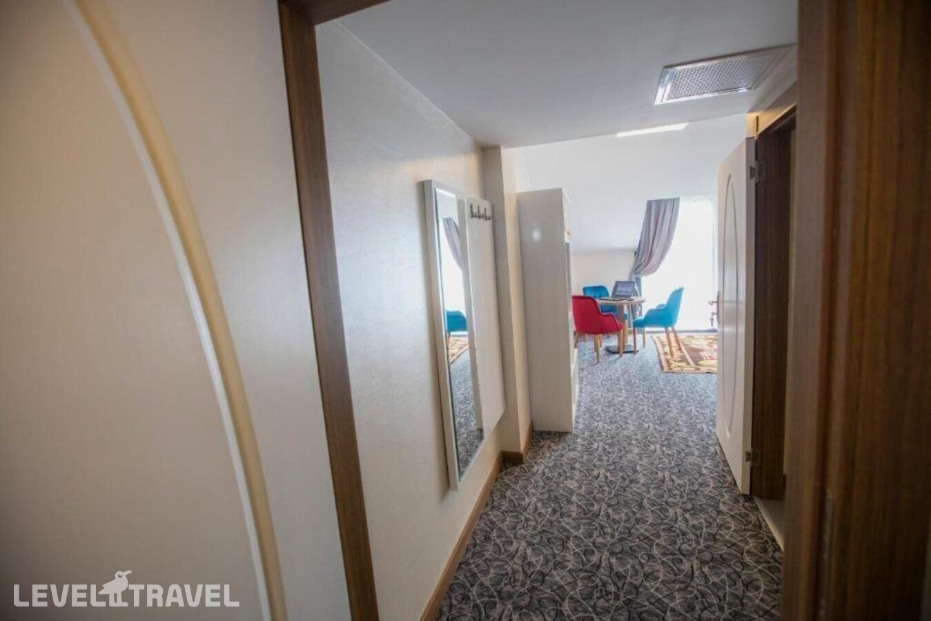 фотографии номера Семейный роскошный люкс отеля Royal Inci Airport Hotel в Турция(Кючюкчекмедже) - фото №3