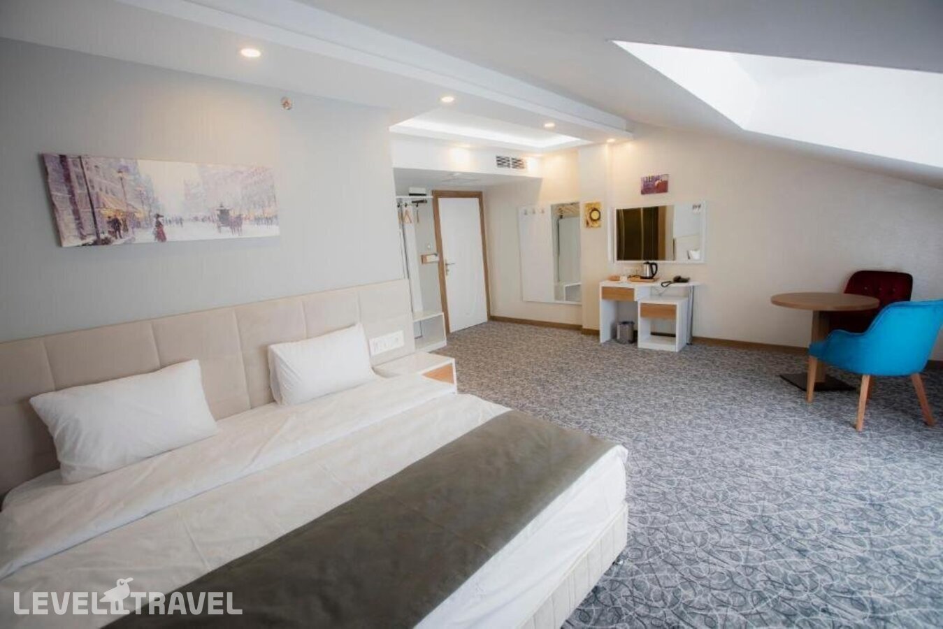 фотографии номера Семейный роскошный люкс отеля Royal Inci Airport Hotel в Турция(Кючюкчекмедже) - фото №1