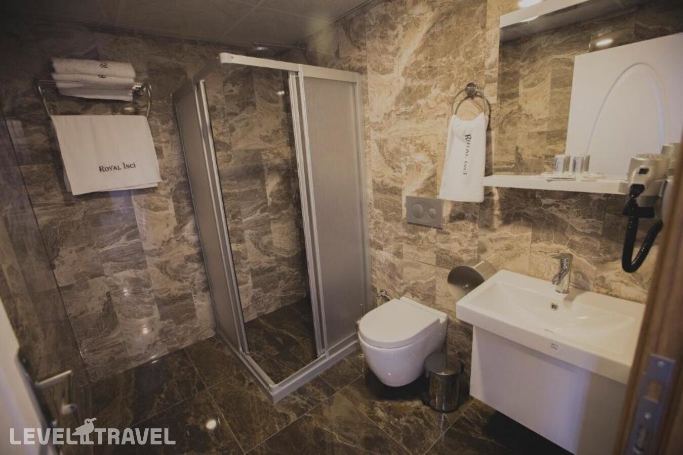 фотографии номера Семейный роскошный люкс отеля Royal Inci Airport Hotel в Турция(Кючюкчекмедже) - фото №39