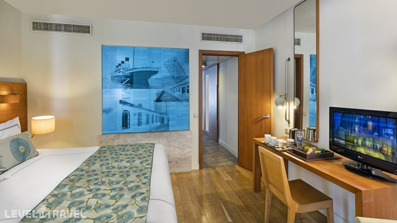 фотографии номера Семейный номер отеля Titanic Deluxe Lara (Ex.Titanic Beach Lara Hotel) в Турция(Лара) - фото №1