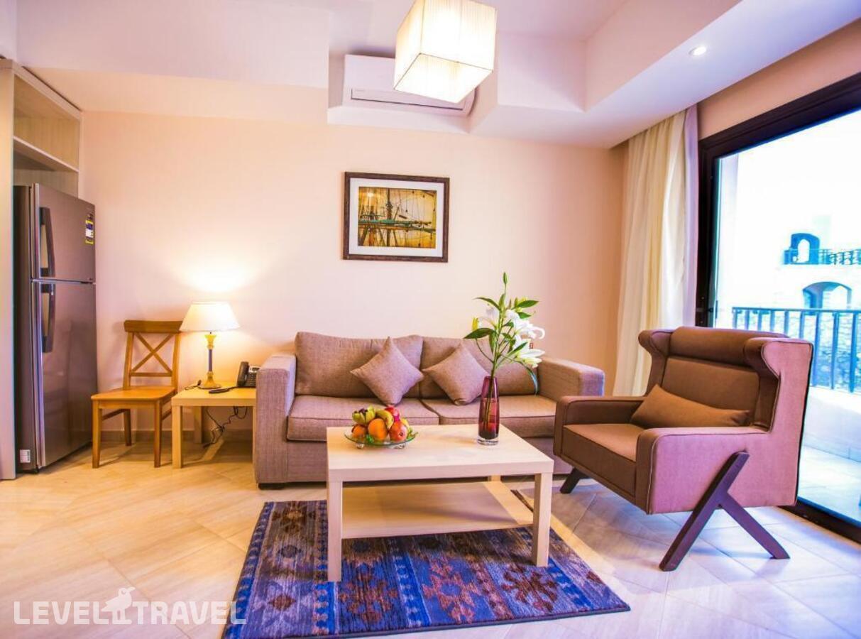 фотографии номера Люкс отеля Sky View Suites Hotel в Египет(Хургада (город)) - фото №4
