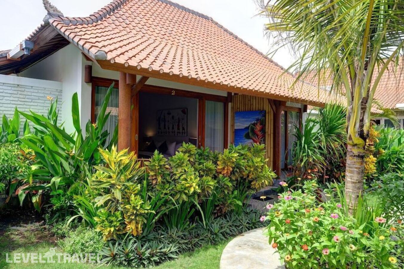 фотографии номера Номер Премьер отеля Wide Sands Beach Retreat в Индонезия(Мендойо) - фото №20