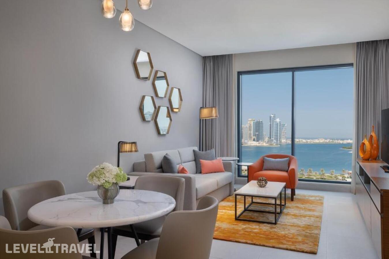 фотографии номера Апартаменты (2 спальни) отеля DoubleTree by Hilton Sharjah Waterfront Hotel And Residences в ОАЭ(Шарджа) - фото №2