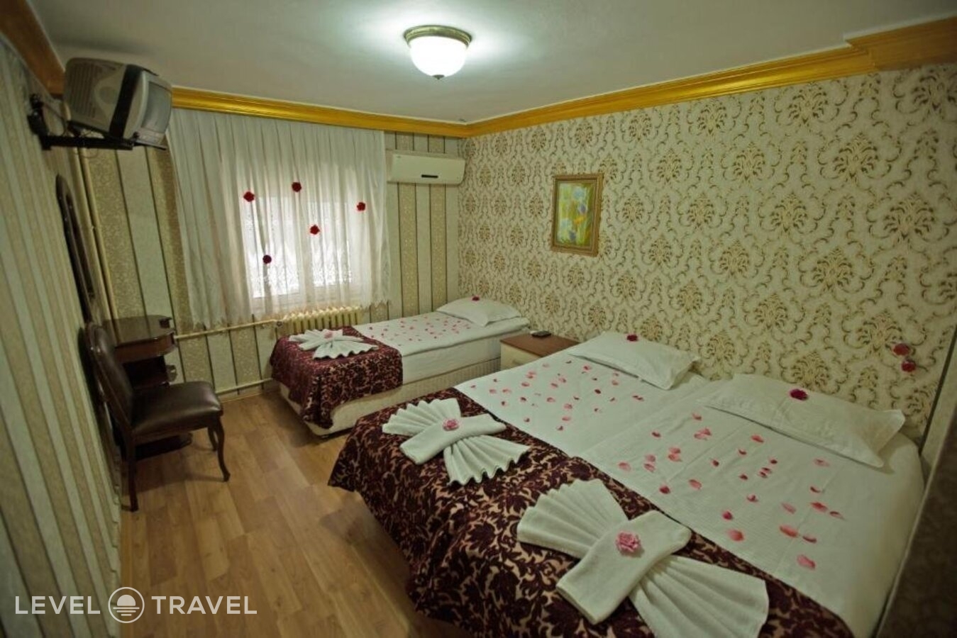 фотографии номера Трехместный номер отеля Sirkeci Emek Hotel в Турция(Сиркеджи) - фото №5
