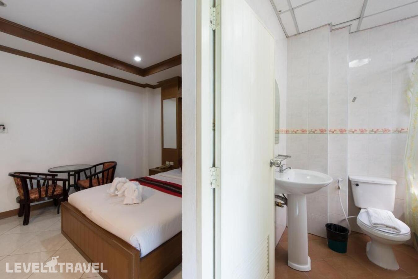 фотографии номера Стандартный номер отеля Magnific Guesthouse Patong в Таиланд(Патонг Бич) - фото №5